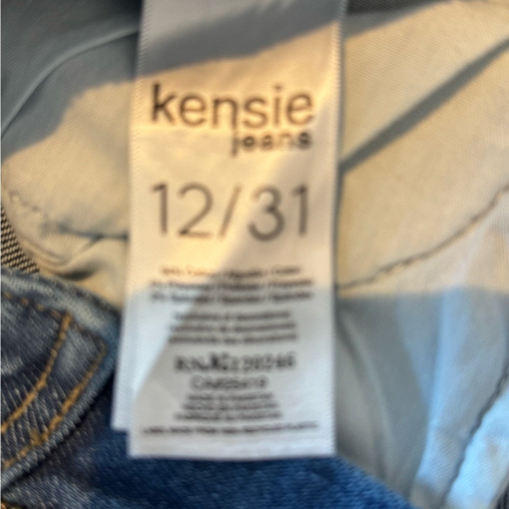 Kensie Vintage Luxe The Savannah High Rise Flare Jeans Size 12/31 Stretch Denim - Picture 2 of 9